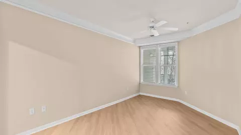 370 E Diamond Ave, Gaithersburg, MD 20877 photo 7