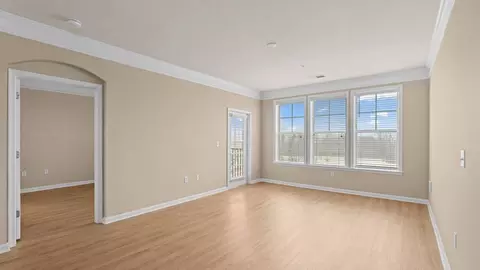 370 E Diamond Ave, Gaithersburg, MD 20877 photo 13