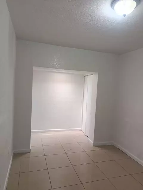1626 W Flagler St, Miami, FL 33135