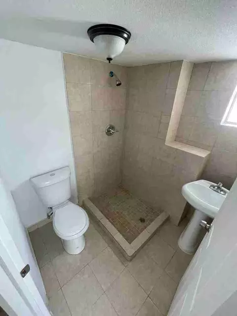 1626 W Flagler St, Miami, FL 33135
