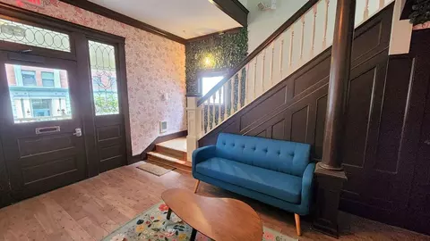 1634 NW Everett St, Portland, OR 97209 photo 3