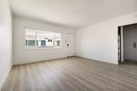 1210 Felspar St, San Diego, CA 92109