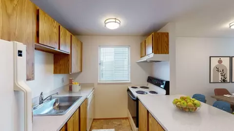 816 NE 43rd St, Seattle, WA 98105