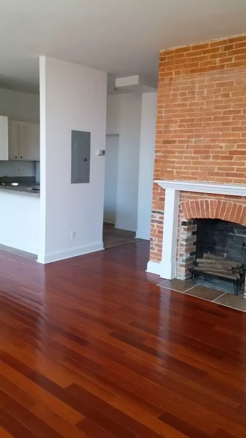 1039 N Calvert St, Baltimore, MD 21202