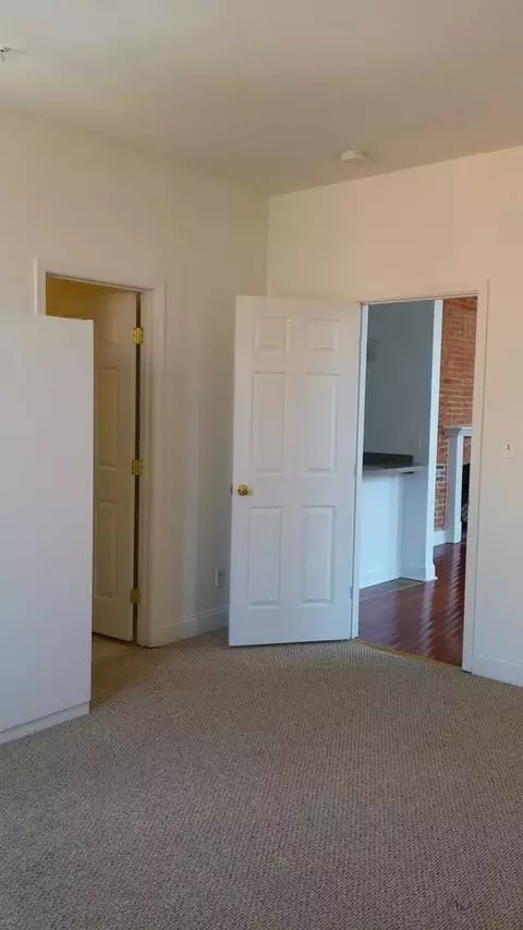 1039 N Calvert St, Baltimore, MD 21202 photo 7