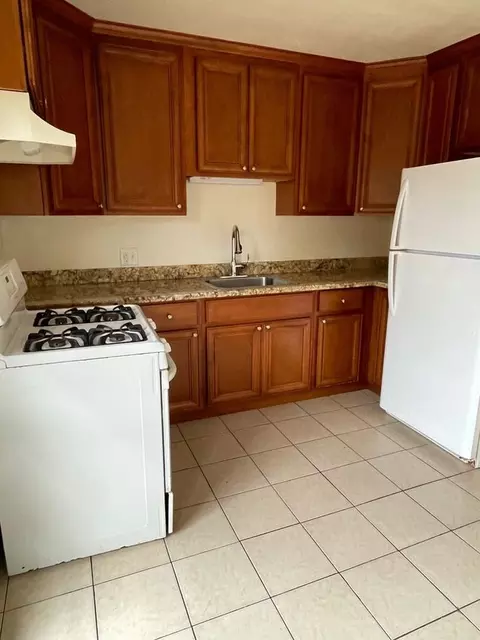 310 Market Pl, Menlo Park, CA 94025