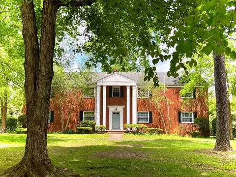 300 Ashland Dr, Greensboro, NC 27403