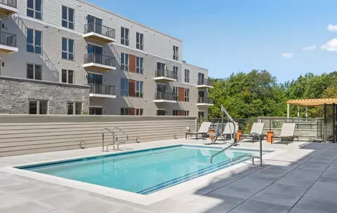 2 Los Angeles St, Newton, MA 02458 photo 2