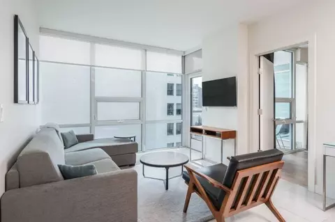 S Olive St, Los Angeles, CA 90012