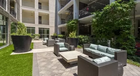 2424 Capitol St, Houston, TX 77003 photo 28