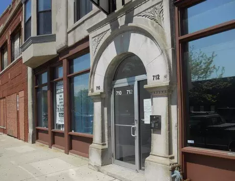 710 E 47th St, Chicago, IL 60653