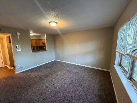 1606 Lucia Ave, Louisville, KY 40204