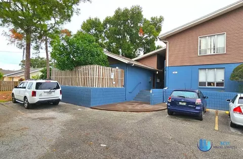 7611 Paula Dr, Town N Country, FL 33615