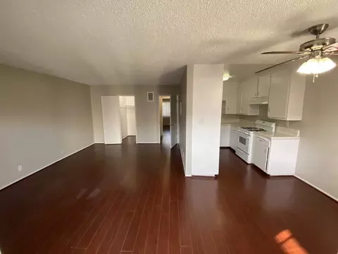 5361 Russell Ave, Los Angeles, CA 90027