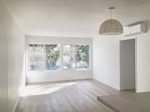 114 S Gramercy Pl, Los Angeles, CA 90004