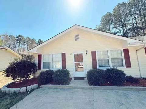 88 Creek Side Dr, Commerce, GA 30529