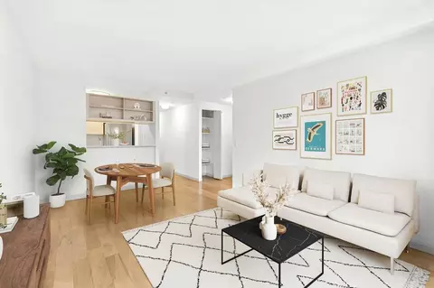 601 W 57th St, New York, NY 10019