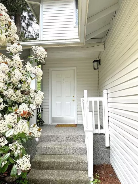 5706 141st St SW, Edmonds, WA 98026