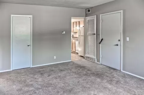 2306 Village Ct, Omaha, NE 68144
