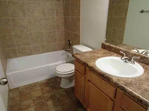2306 Village Ct, Omaha, NE 68144