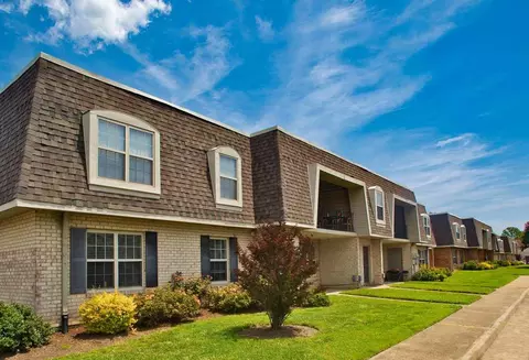 2100 Westminster Ln, Virginia Beach, VA 23454