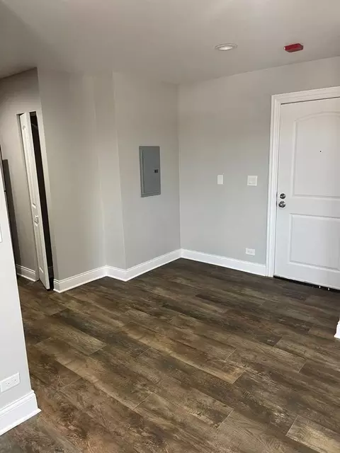 10 N Sheridan Rd, Waukegan, IL 60085