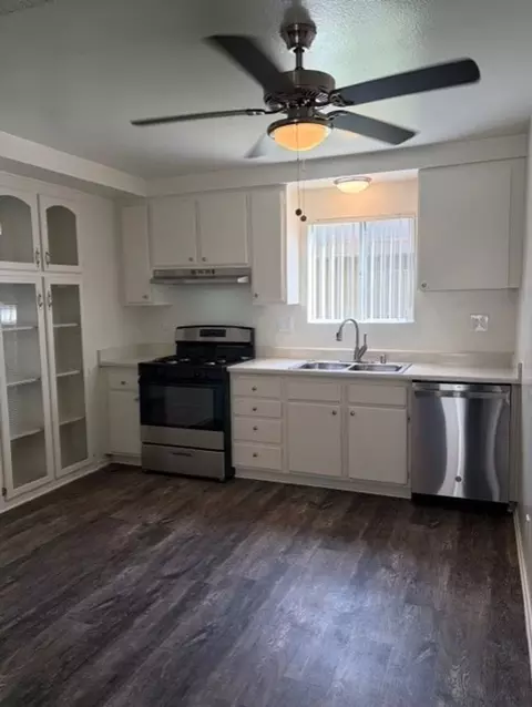 1410-1450 1410-1450 E Grove Ave 1968-2097 N Lincoln, Orange, CA 92865