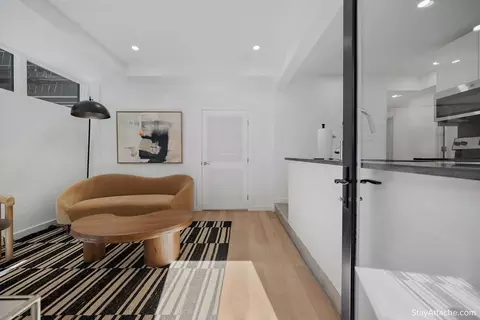 1425 P St NW, Washington, DC 20005 photo 2
