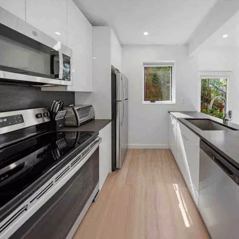 1425 P St NW, Washington, DC 20005 photo 6