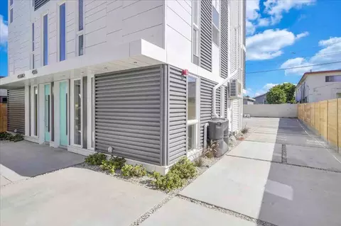 4553 Saturn St, Los Angeles, CA 90019