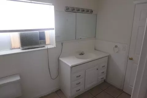 1 St Ave, Canyon, TX 79015