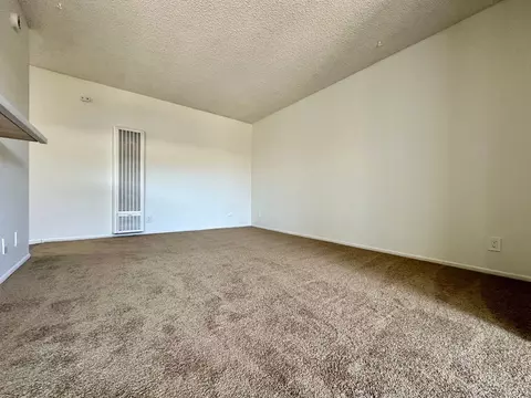 4141 W Rosecrans Ave, Hawthorne, CA 90250