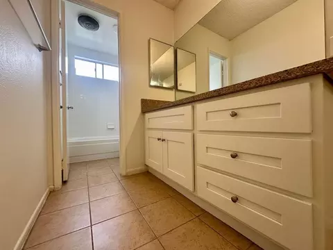 4141 W Rosecrans Ave, Hawthorne, CA 90250 photo 4