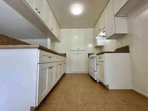 4141 W Rosecrans Ave, Hawthorne, CA 90250