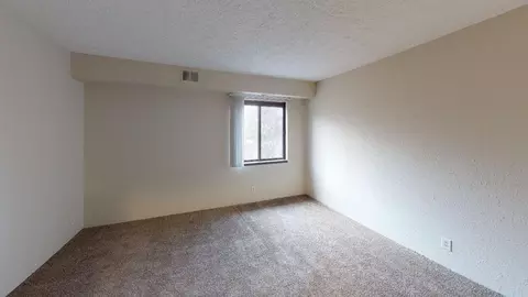 3021 N Pointe Dr, Jackson, MI 49202 photo 8