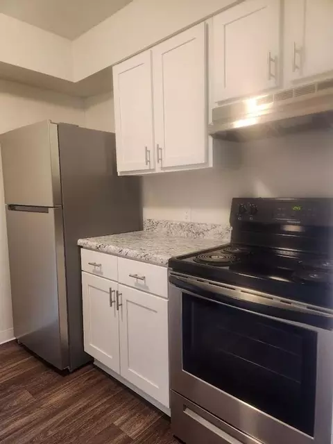 3021 N Pointe Dr, Jackson, MI 49202 photo 3