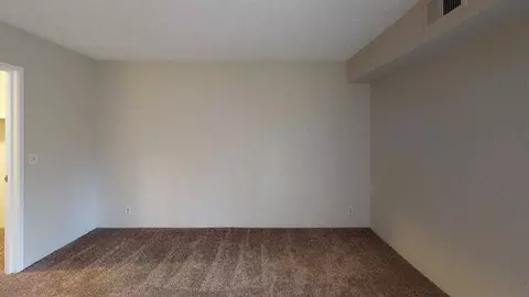 3021 N Pointe Dr, Jackson, MI 49202 photo 9