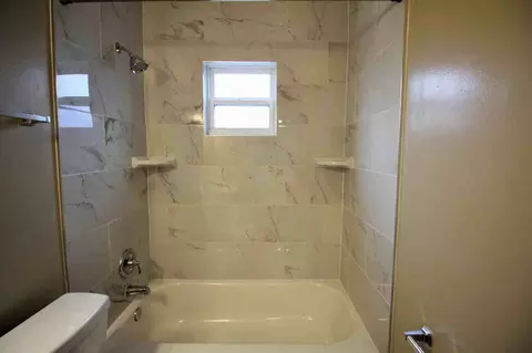 3126 Hackberry St, Cincinnati, OH 45207 photo 9