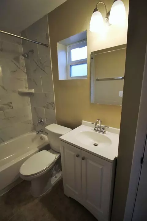 3126 Hackberry St, Cincinnati, OH 45207 photo 5