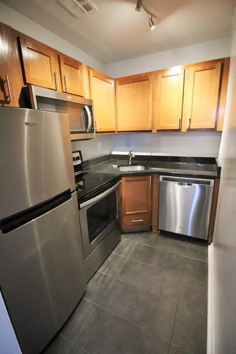 3126 Hackberry St, Cincinnati, OH 45207 photo 2