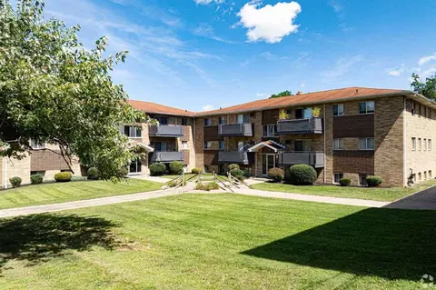 6531 State Rd, Parma, OH 44134