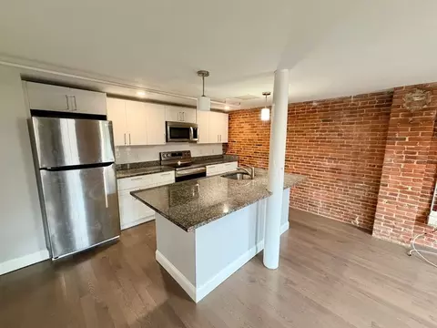 154 Main St, Worcester, MA 01608