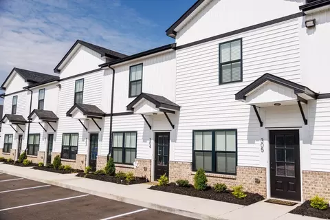 630 Huntco Dr, Clarksville, TN 37043