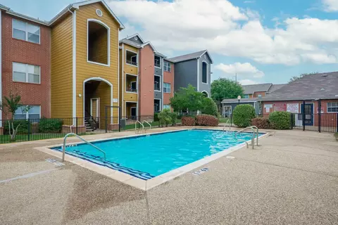 250 Pennsylvania Ave, Fort Worth, TX 76104 photo 2