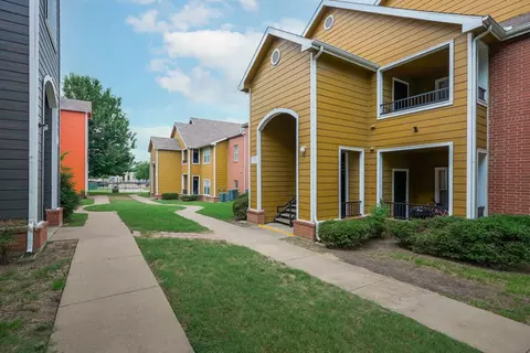250 Pennsylvania Ave, Fort Worth, TX 76104 photo 5
