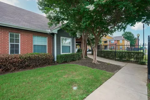 250 Pennsylvania Ave, Fort Worth, TX 76104 photo 12