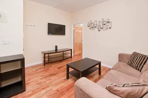 200 E 11th St, New York, NY 10003