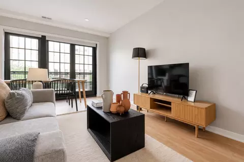 2210 Wisconsin Ave NW, Washington, DC 20007 photo 4