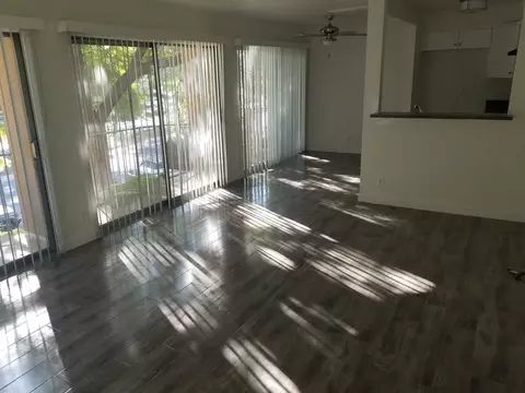 12311 Chandler Blvd, Los Angeles, CA 91607