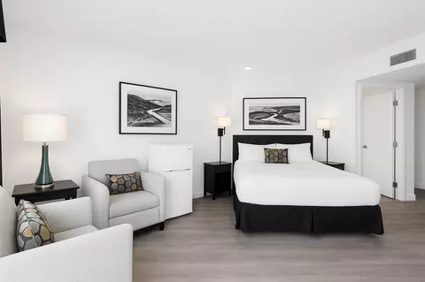 17065 W Bernardo Dr, San Diego, CA 92127